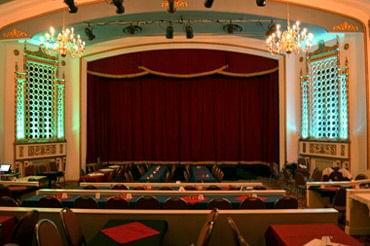 Columbia Theatre hosts Vancouver Magic Circle
